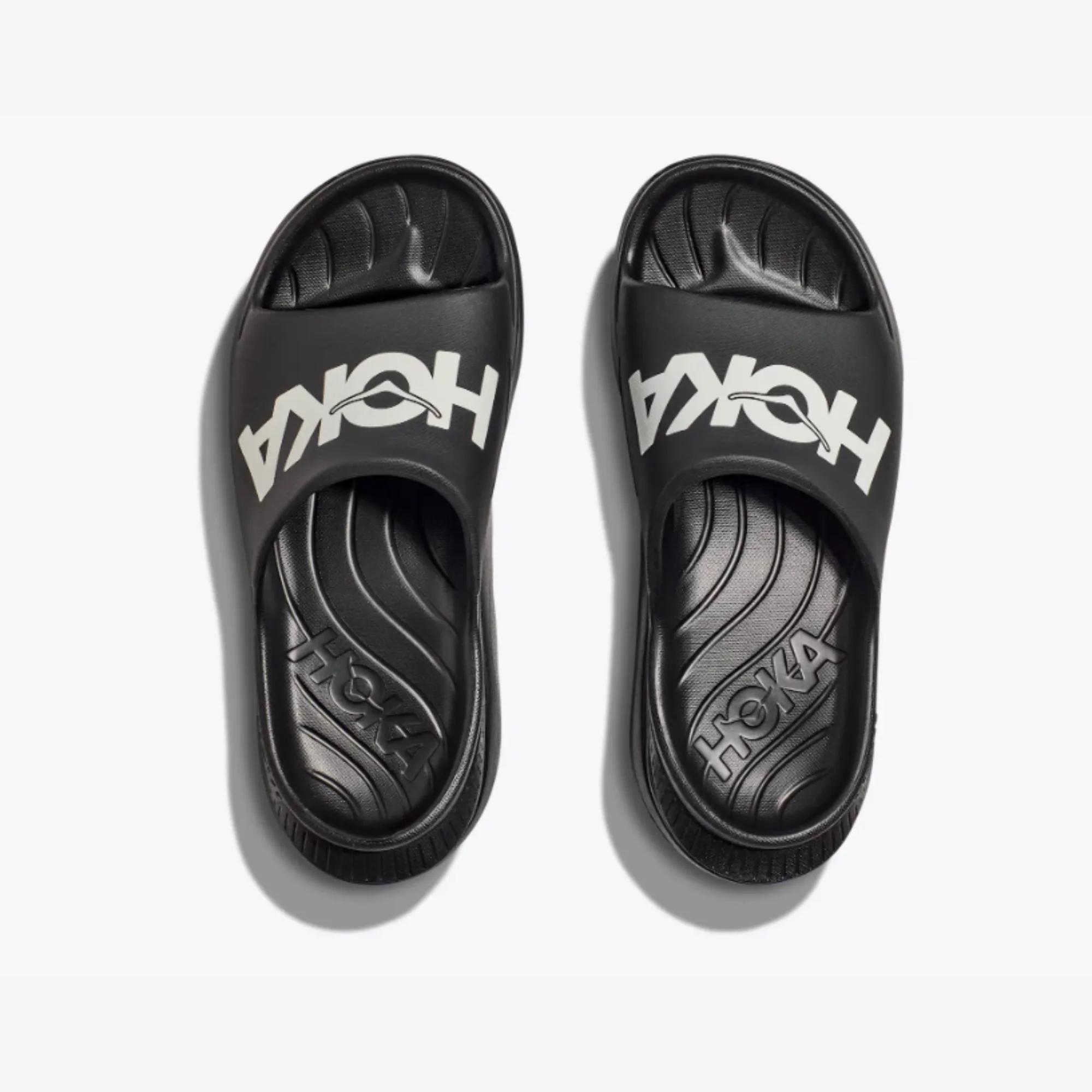 HOKA Unisex - Ora Athletic Slide - Black / White